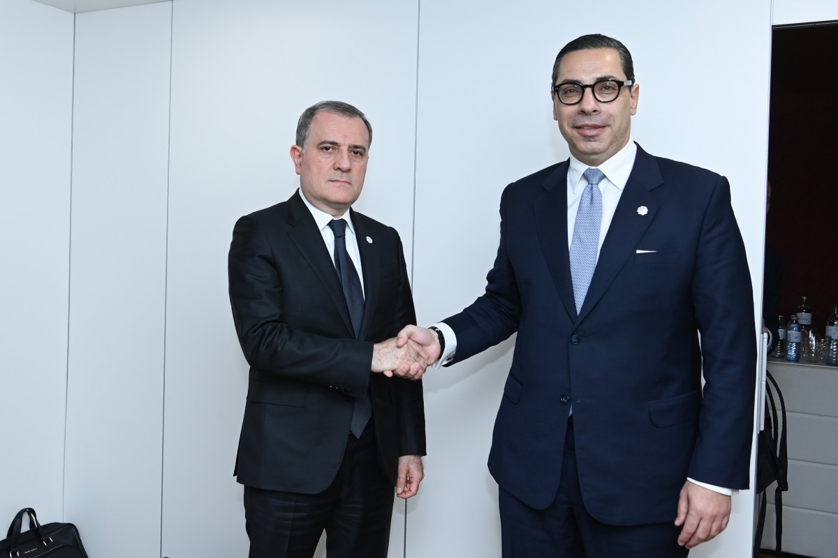 Azerbaijani FM meets with colleague from Cyprus