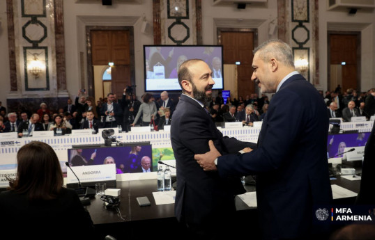 Armenian FM met with Hakan Fidan in Vienna