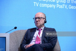 Next panel session held at Azerbaijan-Georgia Media Forum -PHOTO 