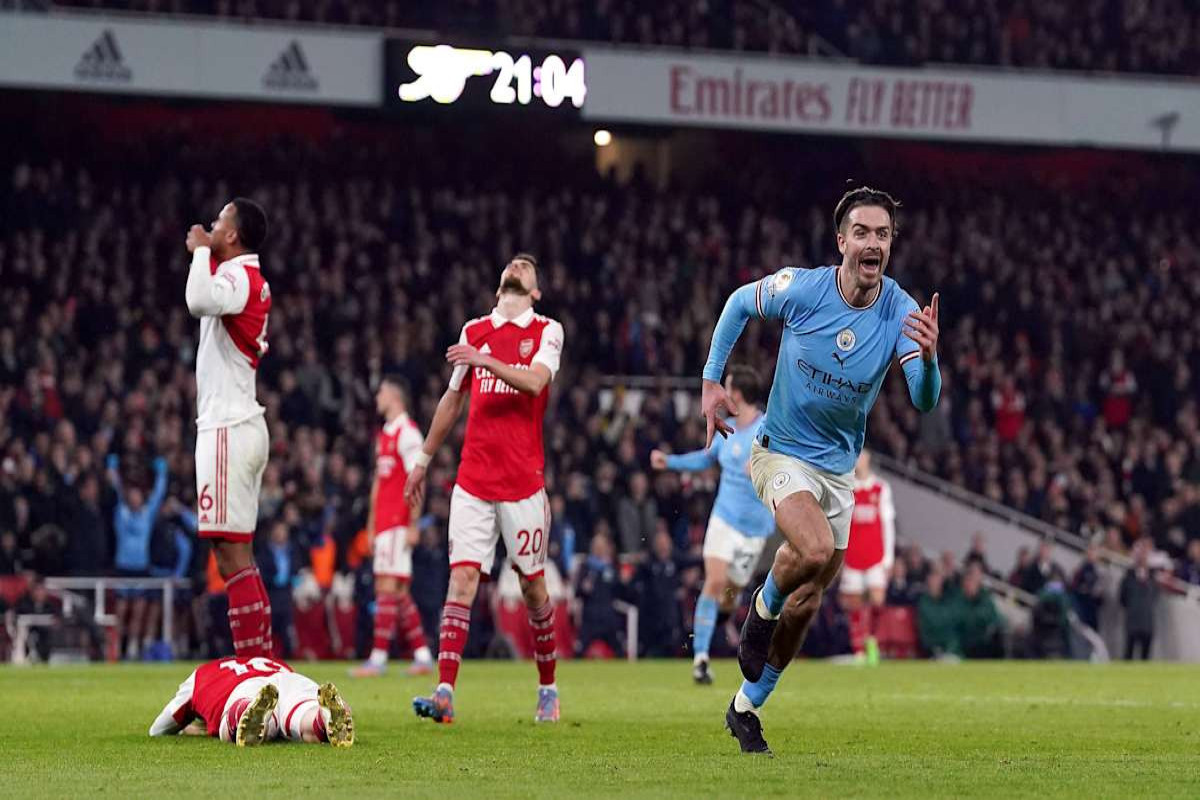Arsenal falls, Manchester City wins as Premier League title race tightens up