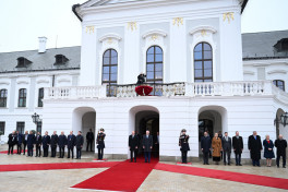 Official welcome ceremony was held for President Ilham Aliyev in Bratislava