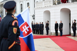 Official welcome ceremony was held for President Ilham Aliyev in Bratislava