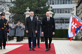 Official welcome ceremony was held for President Ilham Aliyev in Bratislava