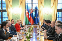 President of Azerbaijan Ilham Aliyev held expanded meeting with President of Slovakia in Bratislava-PHOTO -UPDATED 