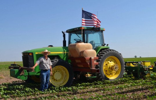 U.S. unveils aid package to farmers affected by tariff policies