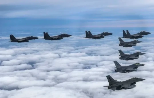 Chinese, Russian military planes entered and left South Korea's air defence zone, Newsis says