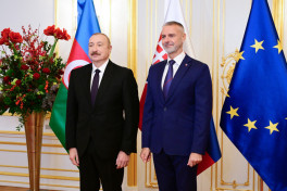 President Ilham Aliyev held one-on-one and expanded meetings with Speaker of National Council of Slovakia-UPDATED 