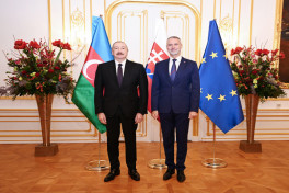 President Ilham Aliyev held one-on-one and expanded meetings with Speaker of National Council of Slovakia-UPDATED 