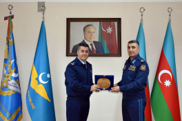 Azerbaijani and Turkish Air Forces delegations hold a working meeting