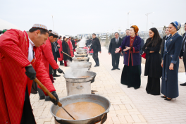 Vice-President of Heydar Aliyev Foundation Leyla Aliyeva visits exhibition of Turkmen national cuisine