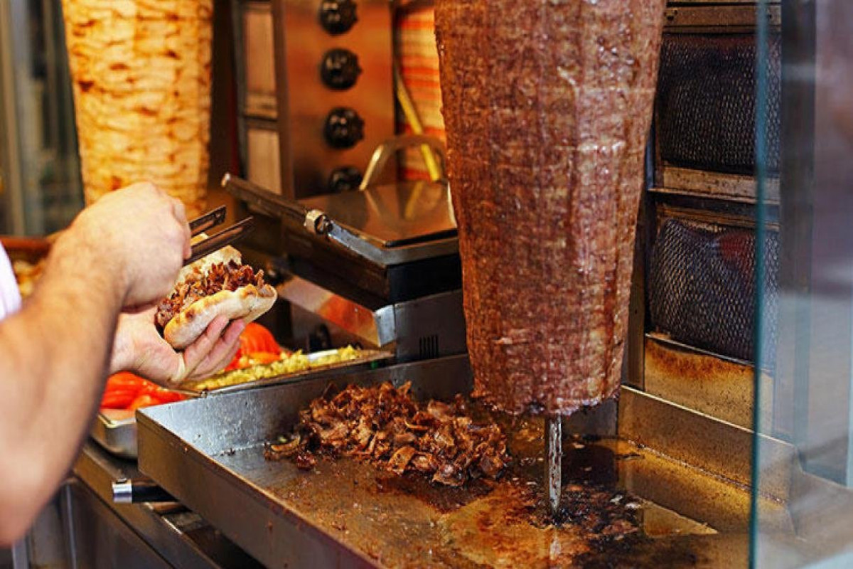 Schoolchildren in Ganja suffer food poisoning after eating doner