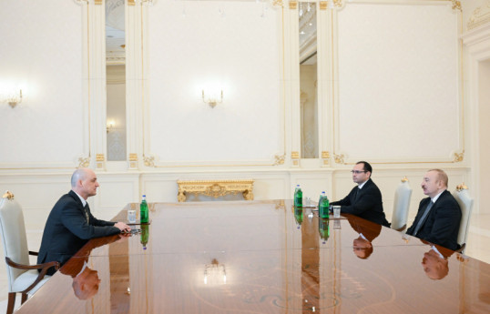 President Ilham Aliyev received the President of John Deere for Central Asia and CIS countries