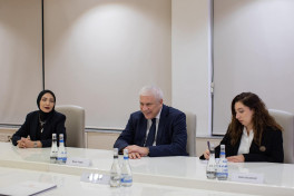 Anar Guliyev discusses preparations for WUF13 with former Serbian president Boris Tadić