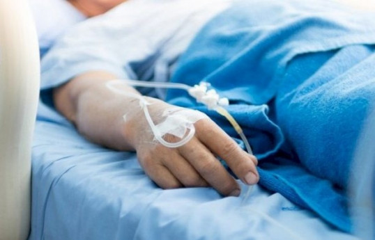 Eight students fall ill at Baku school after chewing gum incident