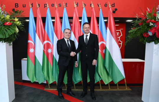 Azerbaijani Foreign Minister Jeyhun Bayramov, Hungarian Minister of Foreign Affairs and Foreign Economic Relations Péter Szijjártó