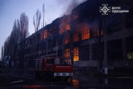 Russian military strikes Ukrainian cities with 450 drones and 30 missiles-VIDEO 