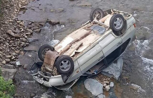Trafic accident kills 2, injures 4 in Azerbaijan's Qusar