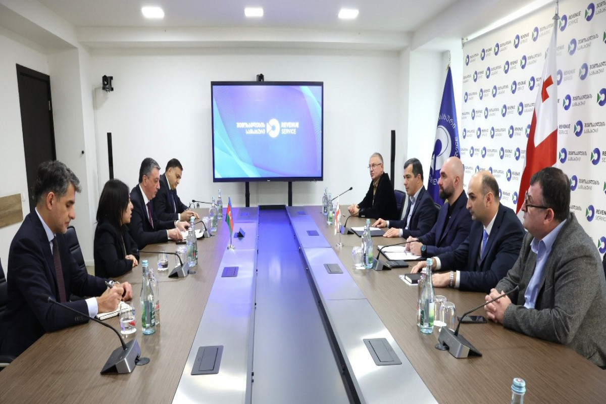 Azerbaijan and Georgia discuss simplification of customs procedures at border