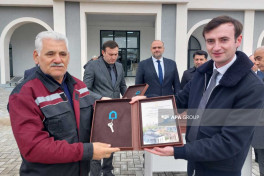 Azerbaijan relocates another group of families to Khidirli in Aghdam-PHOTO 