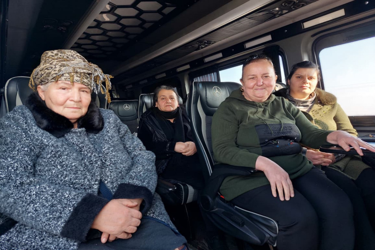Azerbaijan sent first relocation convoy to Karkijahan settlement in Khankendi, families receive keys to their homes-PHOTO -UPDATED 