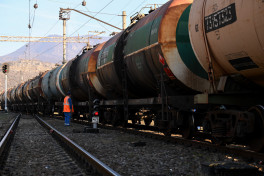 Footage of arrival of first batch of oil products from Azerbaijan to Armenia -PHOTO -VIDEO 