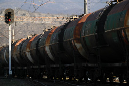 Footage of arrival of first batch of oil products from Azerbaijan to Armenia -PHOTO -VIDEO 