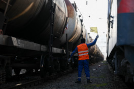Footage of arrival of first batch of oil products from Azerbaijan to Armenia -PHOTO -VIDEO 