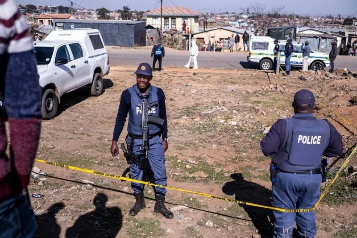At least 9 killed, 10 wounded in shooting in S. Africa