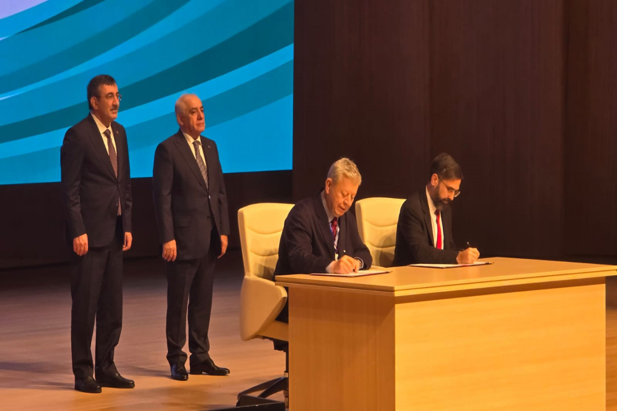 Two cooperation agreements signed at Azerbaijan-Türkiye Investment Forum -PHOTO 