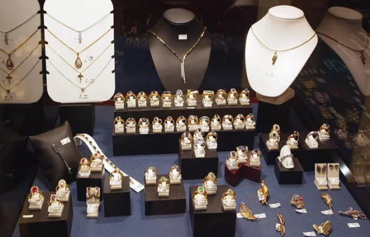 Sapphire worth 150,000 euros stolen in Paris