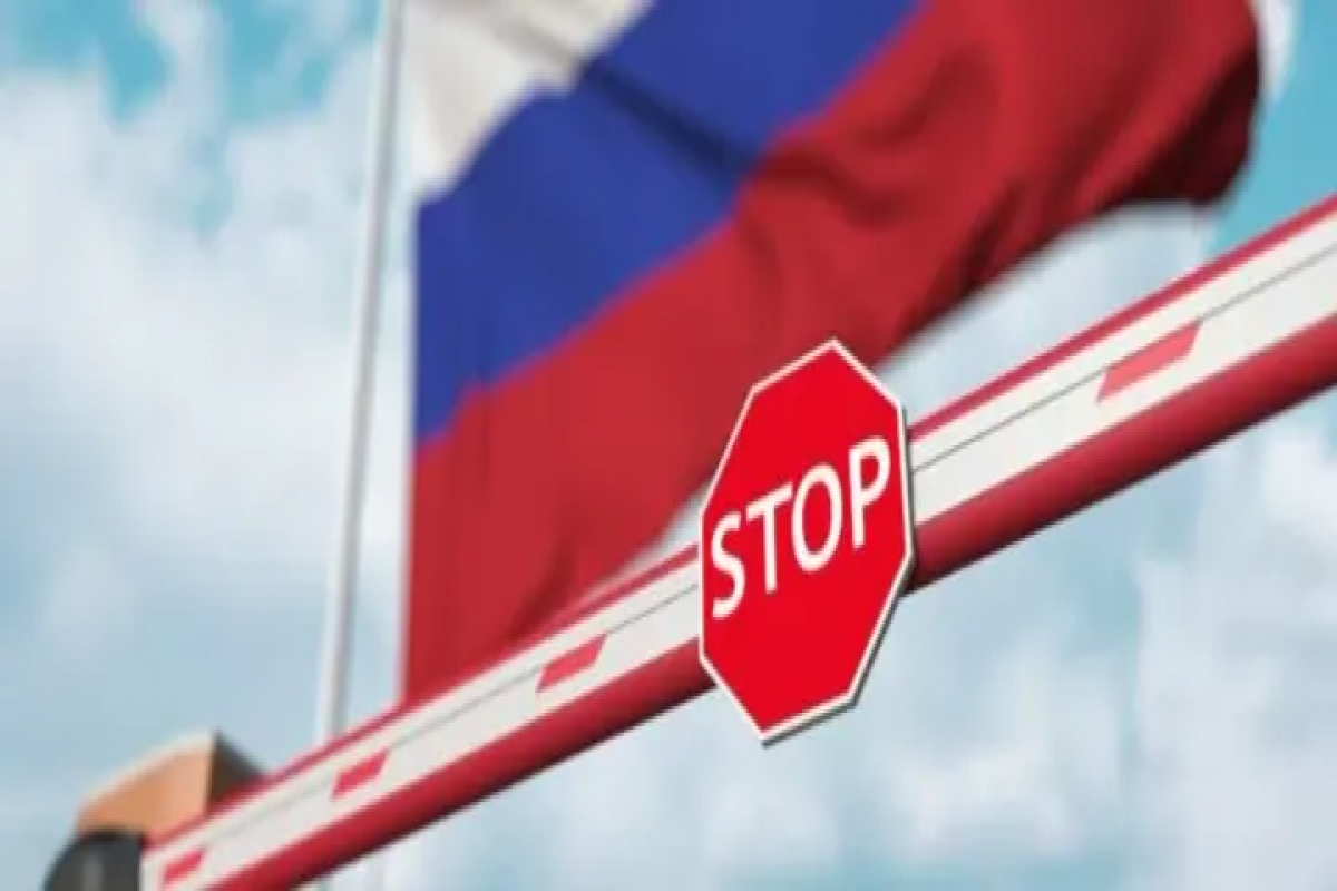 Ukraine has extended its ban on imports of Russian goods for a year