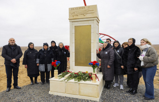 AZAL plane crash victims commemorated at II Alley of Honor and in Aktau -PHOTO 
