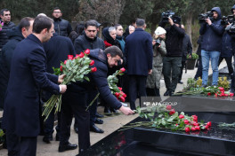 AZAL crew members commemorated at II Alley of Honor on anniversary of Baku–Grozny flight crash near Aktau -PHOTO -VIDEO 
