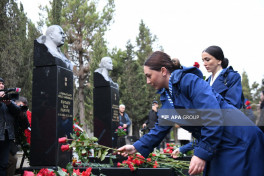 AZAL crew members commemorated at II Alley of Honor on anniversary of Baku–Grozny flight crash near Aktau -PHOTO -VIDEO 