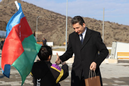 Azerbaijan relocates former IDPS to villages of Shushakand and Khanyurdu in Khojaly, families receive house keys -PHOTO 
