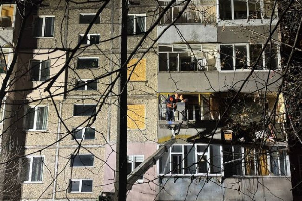 10 injured, including three children, in Russian drone strike on residential building in Chernihiv