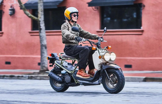 Azerbaijan to require driver’s license for moped use starting in three months