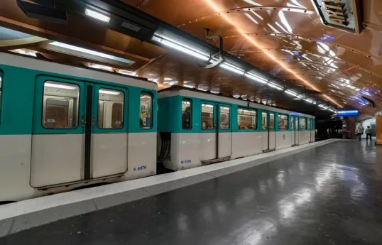 Paris Metro stabbings as 3 women attacked by man armed with knife at multiple stations