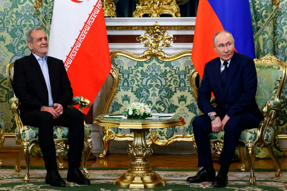 President of the Islamic Republic of Iran, Masoud Pezeshkian, Russian President Vladimir Putin