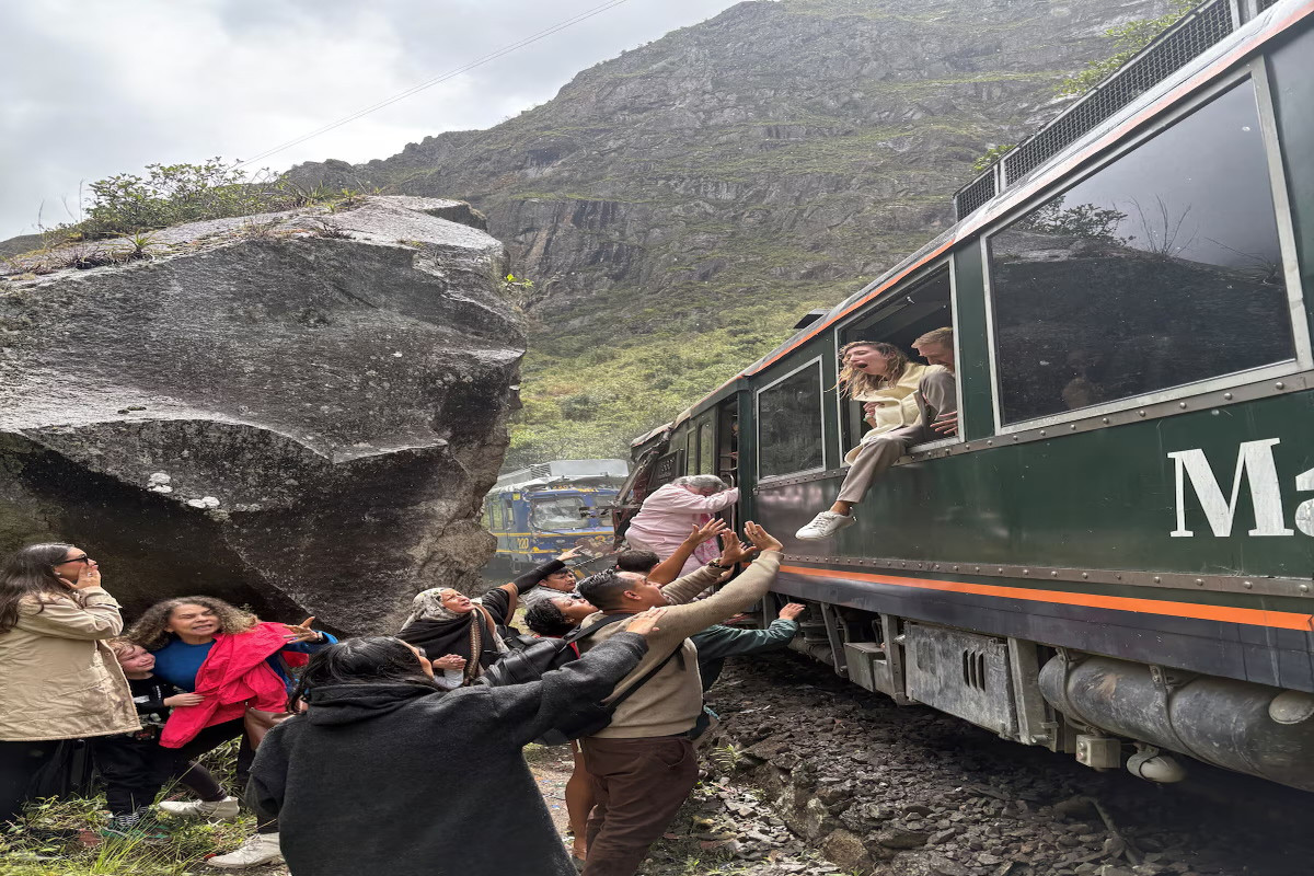 Head-on train crash near Peru