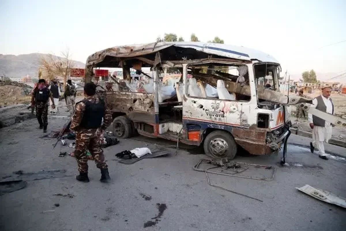 4 killed, 5 injured as car collides with mini-bus in Afghanistan