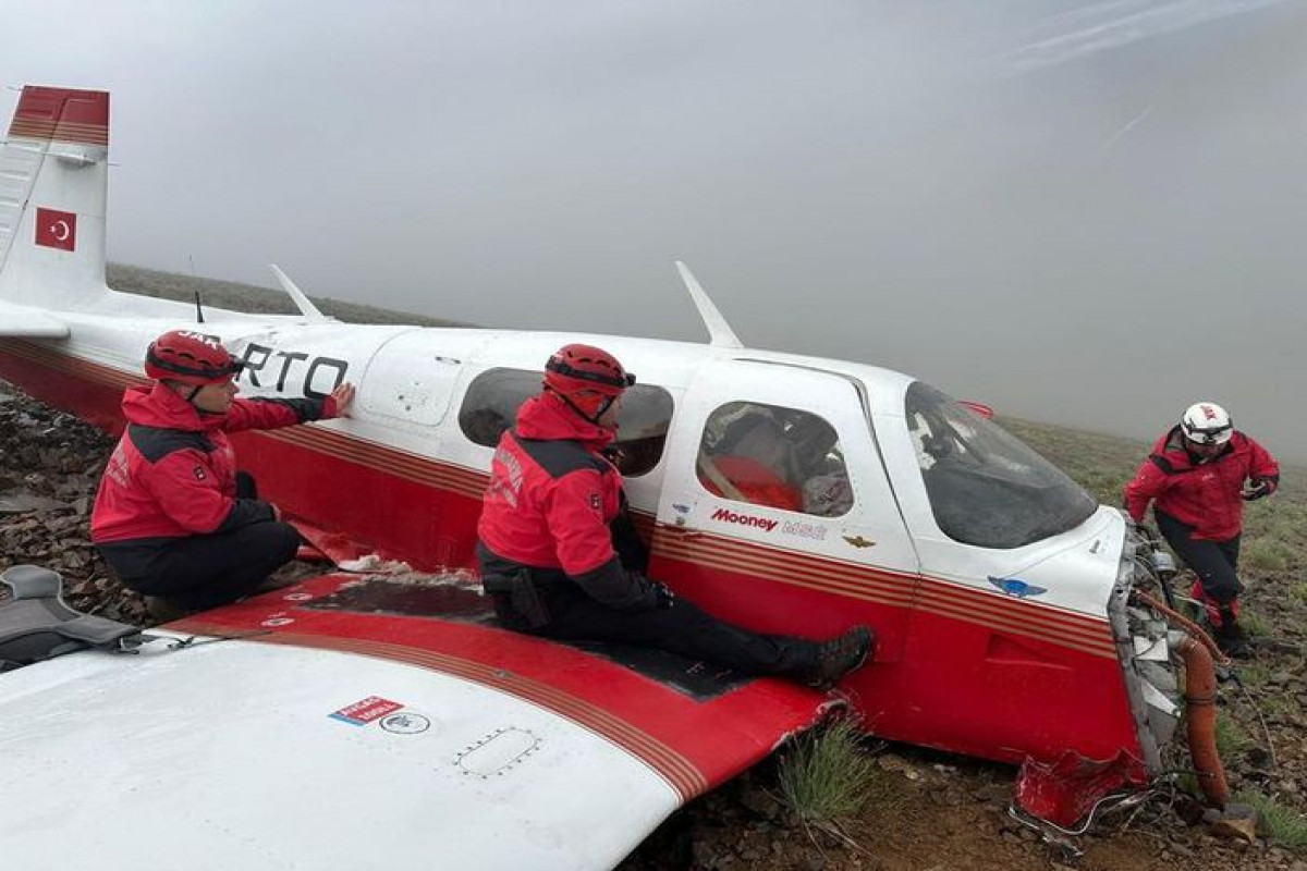 Single-engine aircraft crashes on Erzurum-Rize border, pilot killed, passenger rescued
