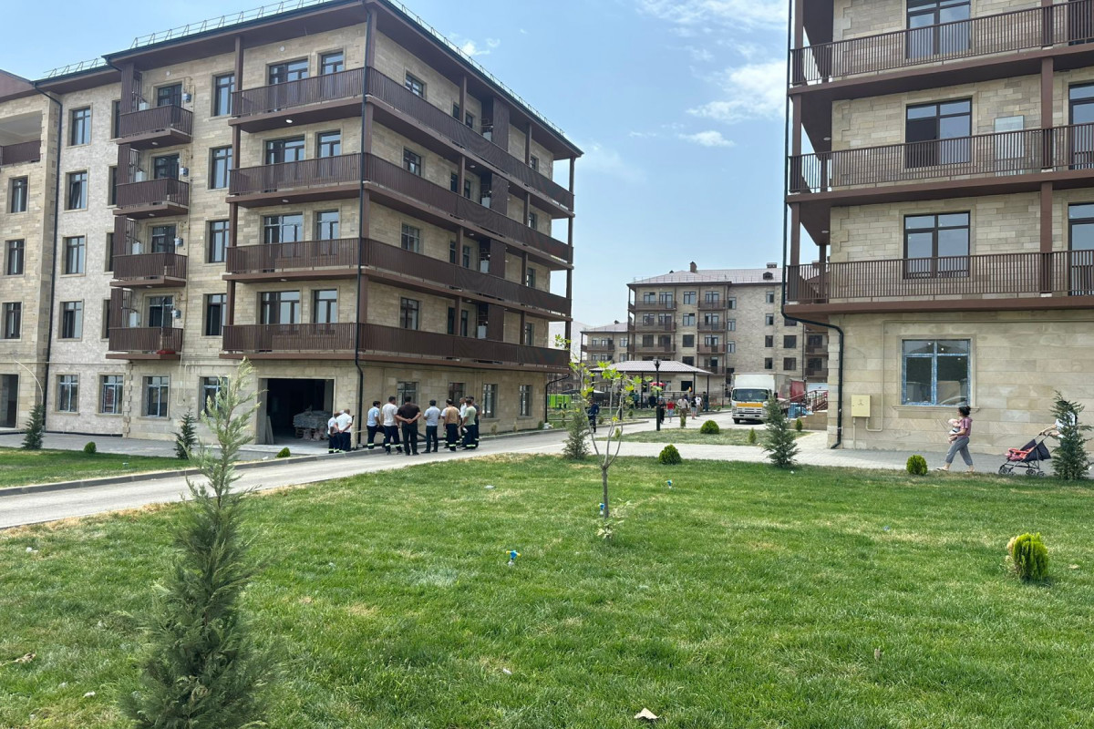 Azerbaijan relocates another group of former IDPs to Jabrayil city, families receive house keys -PHOTO  -UPDATED 