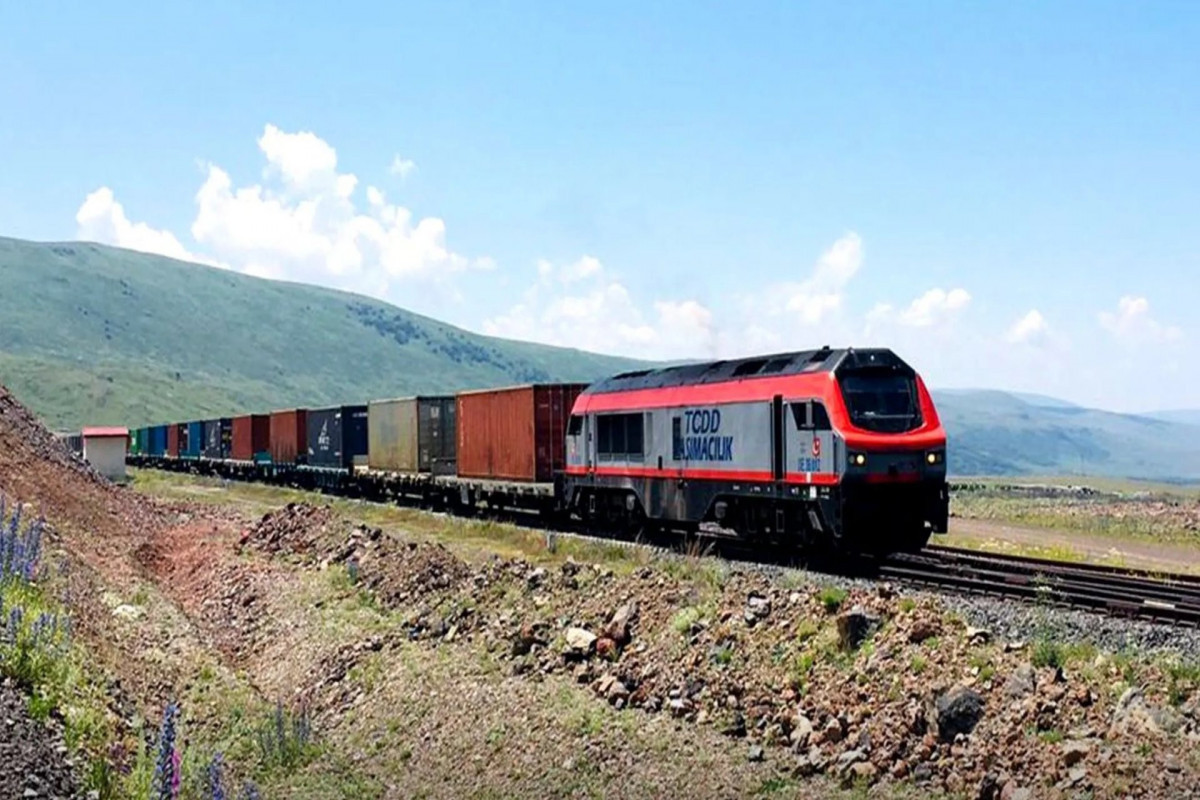 EUR 2.4 bln foreign funding secured for railway project connecting Türkiye and Nakhchivan