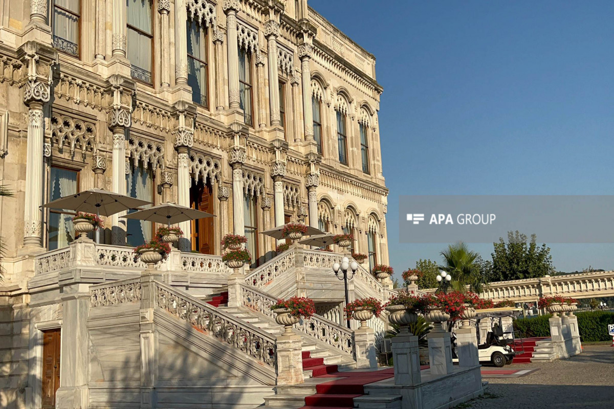 Heads of Russian, Ukrainian delegations hold one-on-one meeting at Ciragan Palace