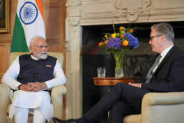 Britain and India sign free trade pact during Modi visit-PHOTO 