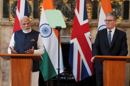 Britain and India sign free trade pact during Modi visit-PHOTO 
