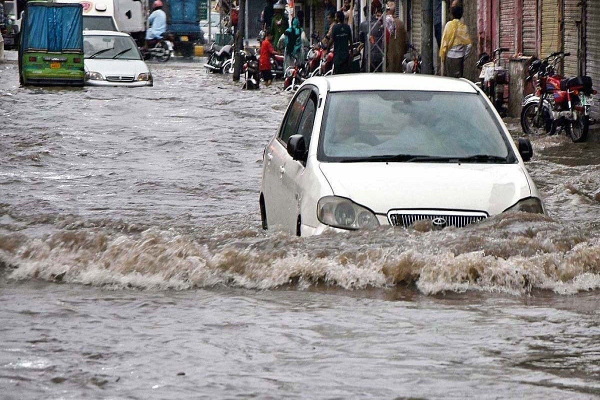 279 killed, 676 injured in Pakistan