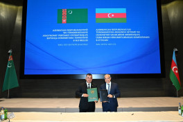 Azerbaijan, Turkmenistan sign document on expanding economic partnership