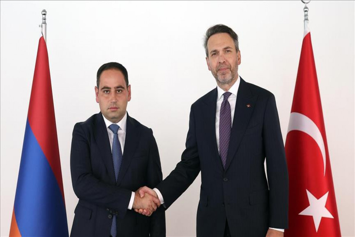 Turkish and Armenian ministers meet